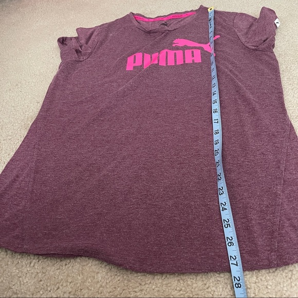 Puma crew neck tee mauve with neon pink lettering.  Puma logo on left sleeve - Picture 4 of 7
